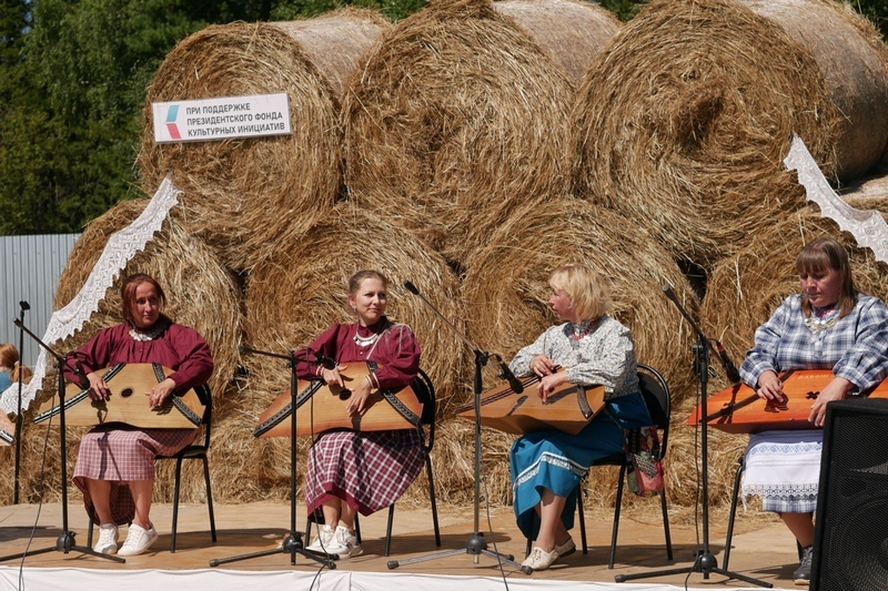 Больше сена, звонче крезь!.