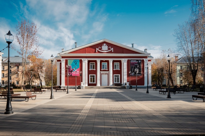 Благоустройство театральной площади.
